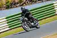 Vintage-motorcycle-club;eventdigitalimages;mallory-park;mallory-park-trackday-photographs;no-limits-trackdays;peter-wileman-photography;trackday-digital-images;trackday-photos;vmcc-festival-1000-bikes-photographs